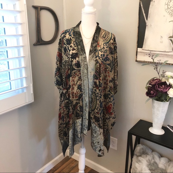 Mystree Tops - Mystree Velvet burnout kimono
